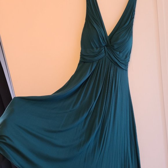 Dress - Picture 2 of 5